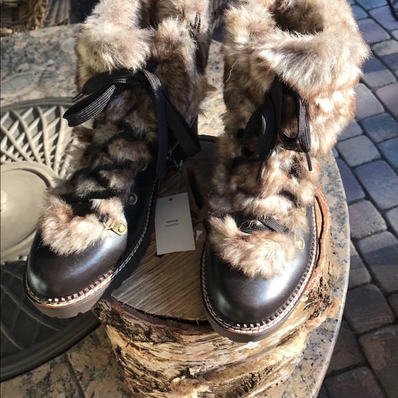 Lands’ End Leather Faux Fur Accent Lace Up Boots - Picture 2 of 6